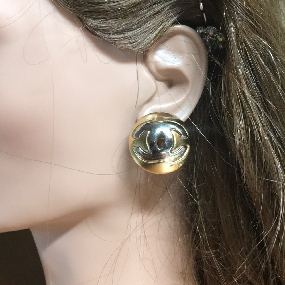 Vintage two tone metal clip on earrings